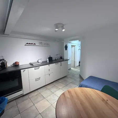 Apartment News *